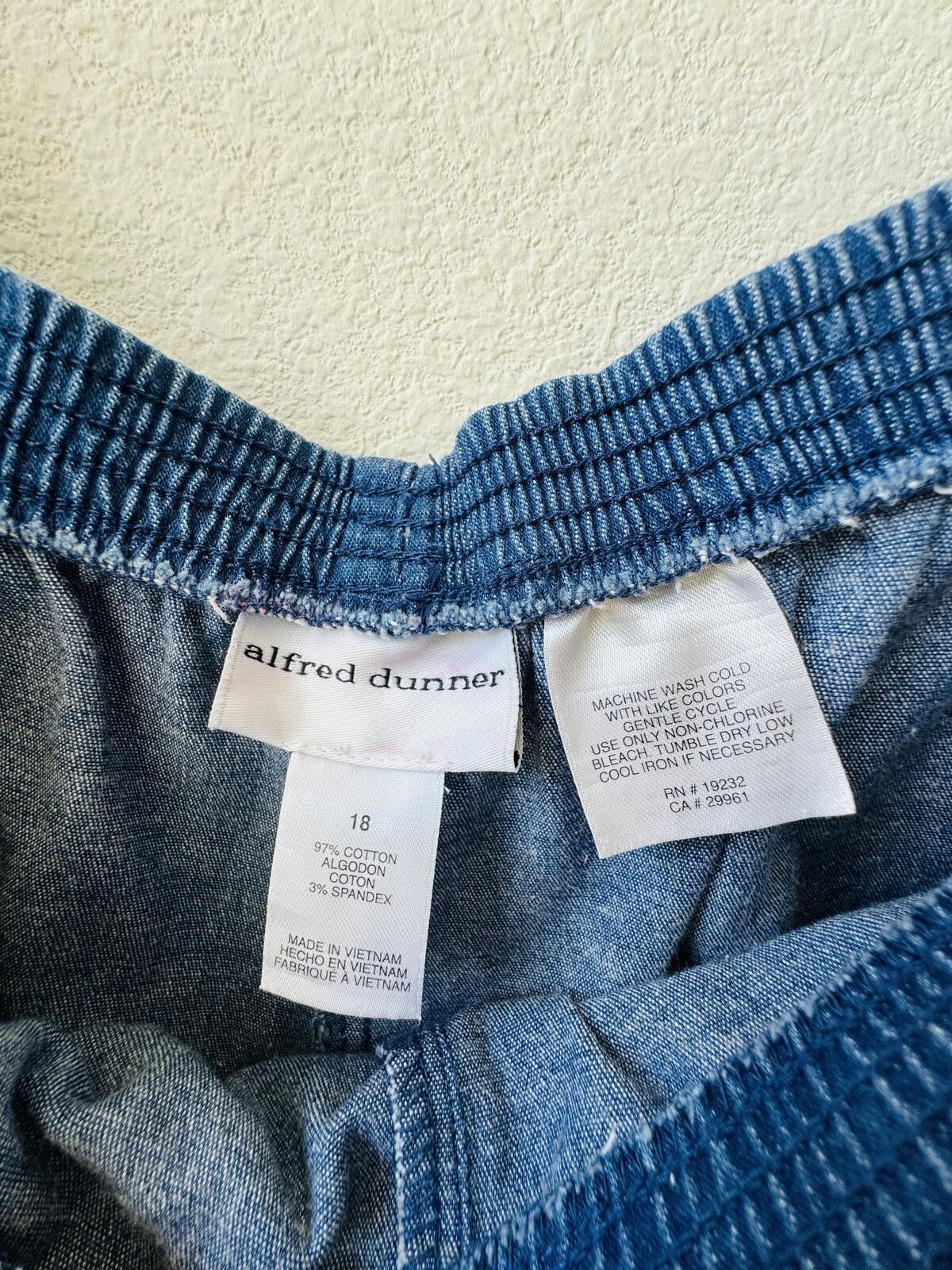 Alfred Dunner Blue Denim Elastic Waist Pants – Size 18