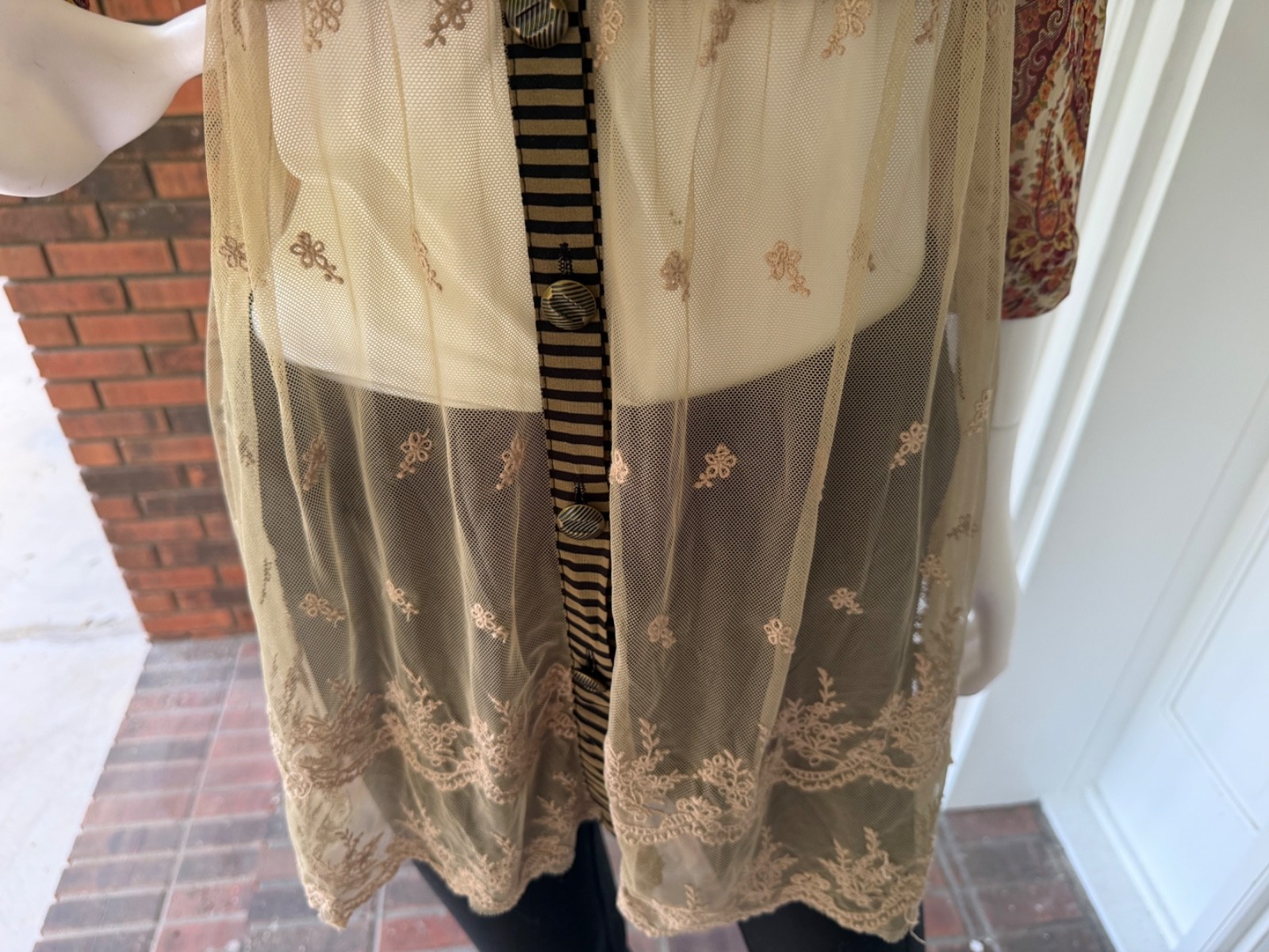 BKE GIMMICKSSize SMALL Brown Floral Lace Sheer Button Up V Neck Semi Sheer Tunic