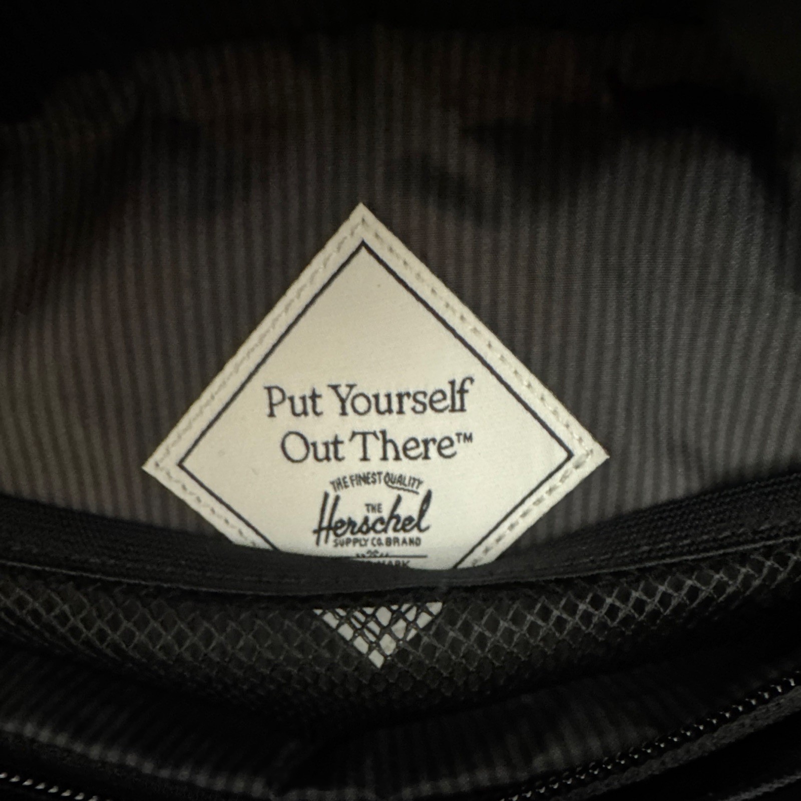 Herschel Pop Quiz Hip Pack Belt Bag Leopard Print Black Zip Adjustable Strap
