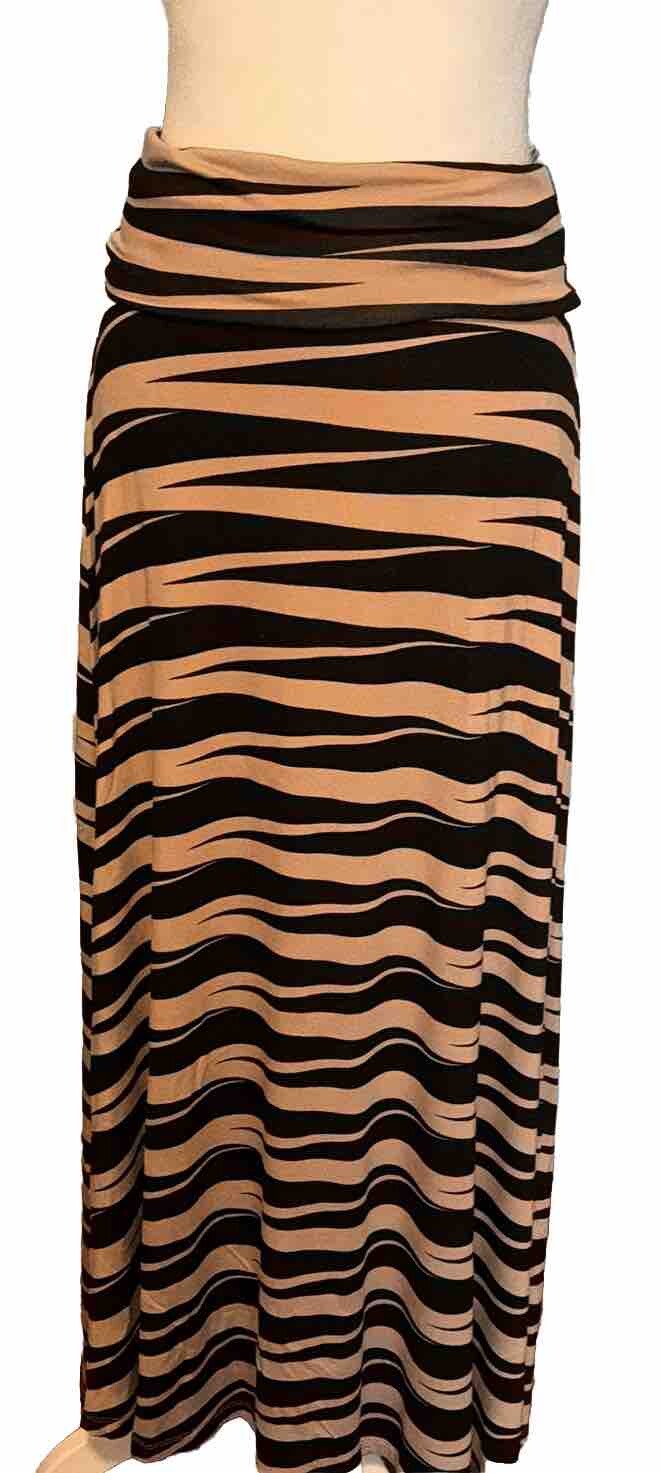 NEIMAN MARCUS MAXI SKIRT 95% Viscose 5% Spandex. Sz Small