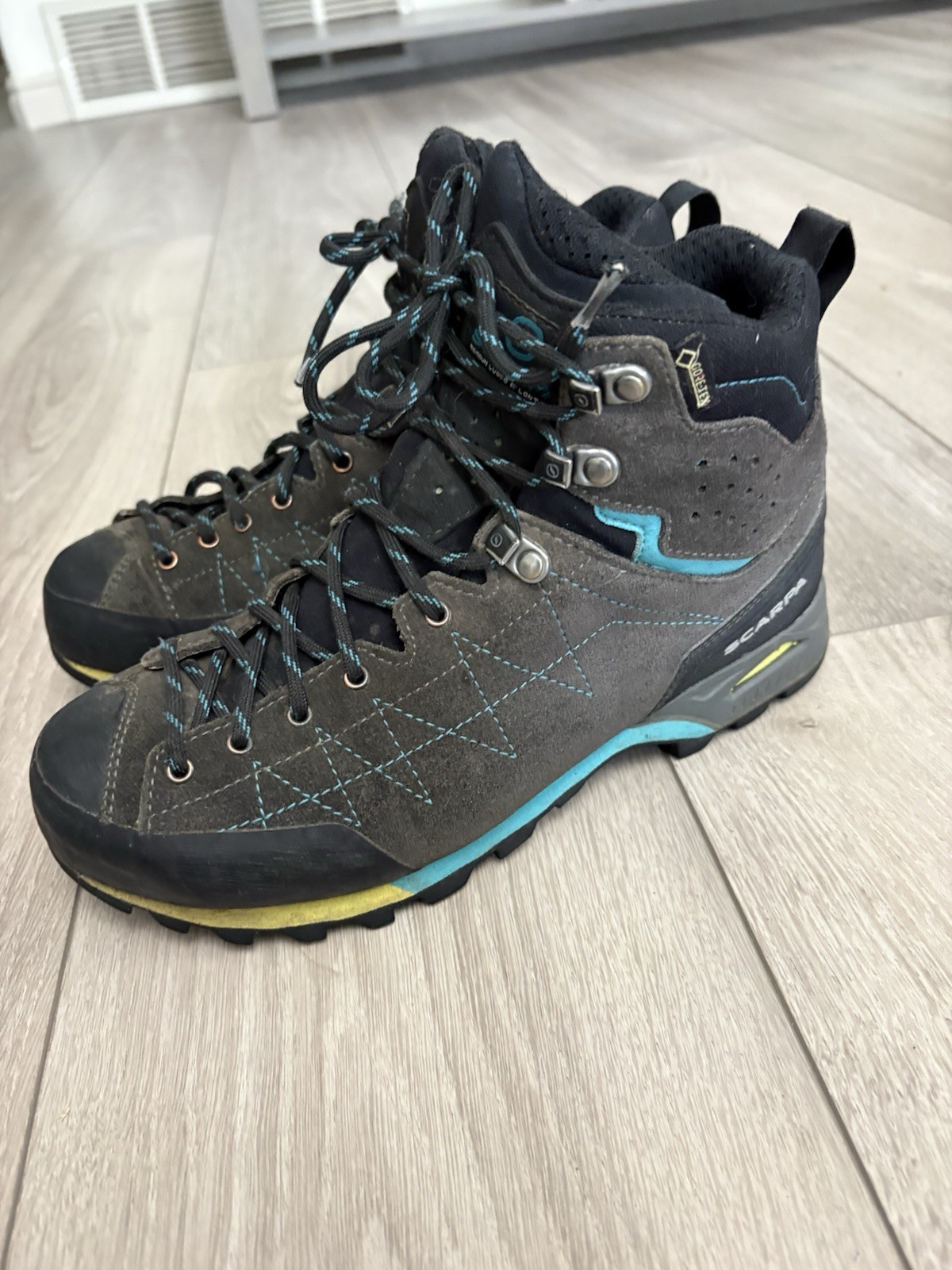 Scarpa Zodiac Plus GTX Men’s Hiking Boots – Gore-Tex & Vibram 39-M6.5 /W7,5