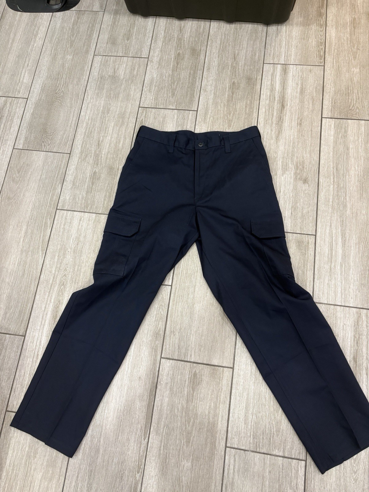 (2) cintas comfort flex pro work pants