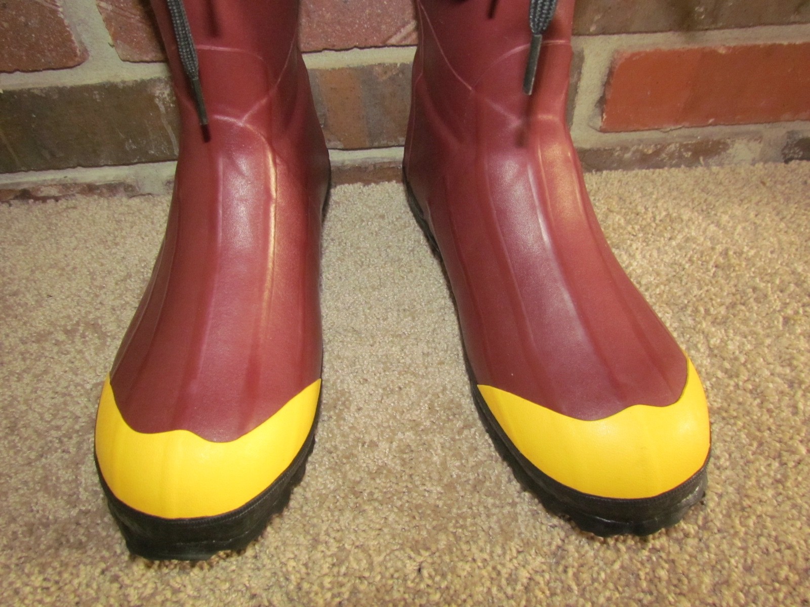 LACROSSE Rubber Waterproof Insulated Steel Toe Boot Men Sz 8 Work Hunting NEW