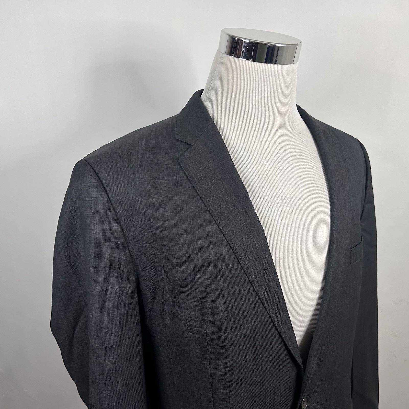 Hugo Boss 44L Jam75 Sharp3 Sport Coat 100% Wool Dark Gray Two Button Vented