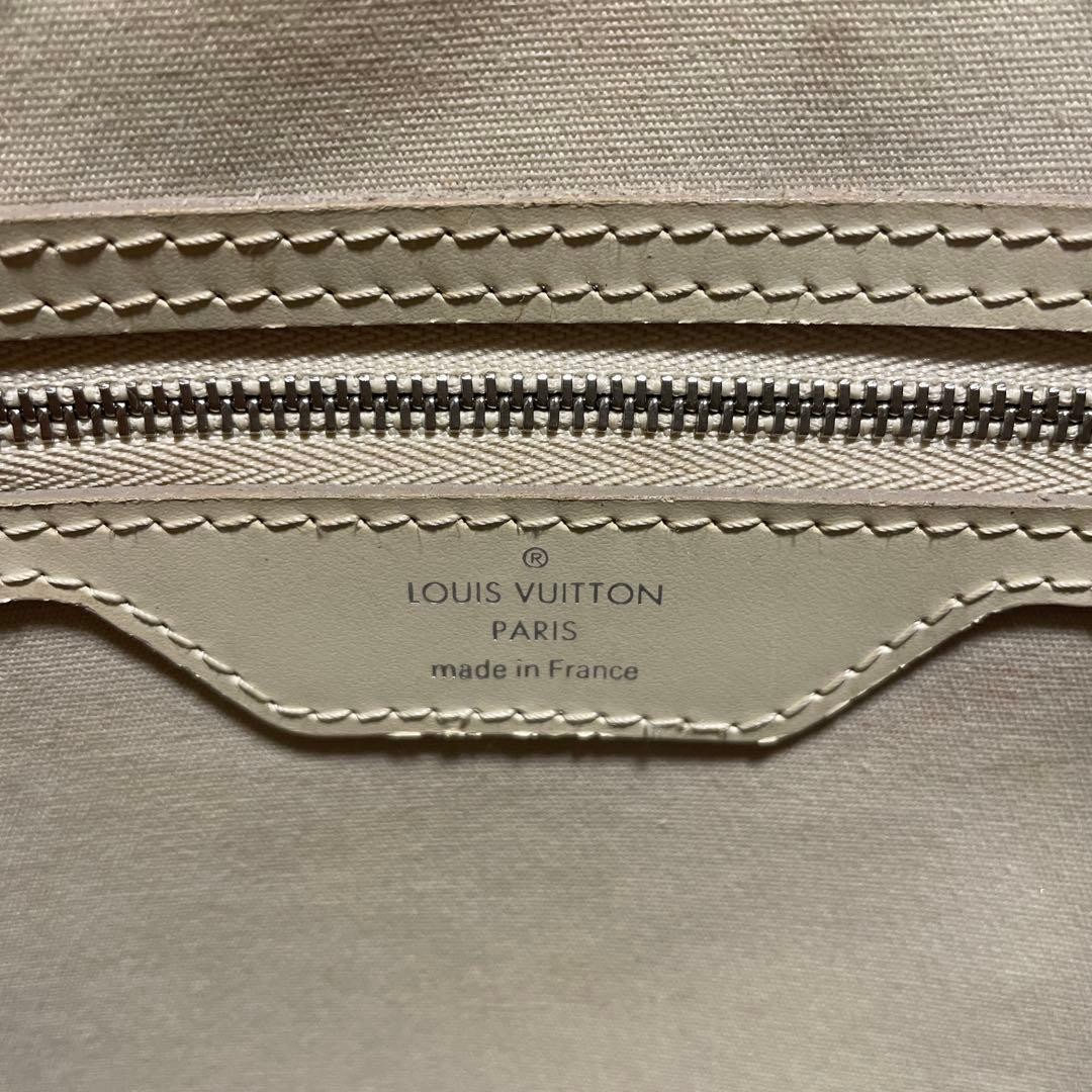 Louis Vuitton Brea MM M40330 White Epi Hand Shoulder Bag 13.0 x 9.8 x 4.7 inches