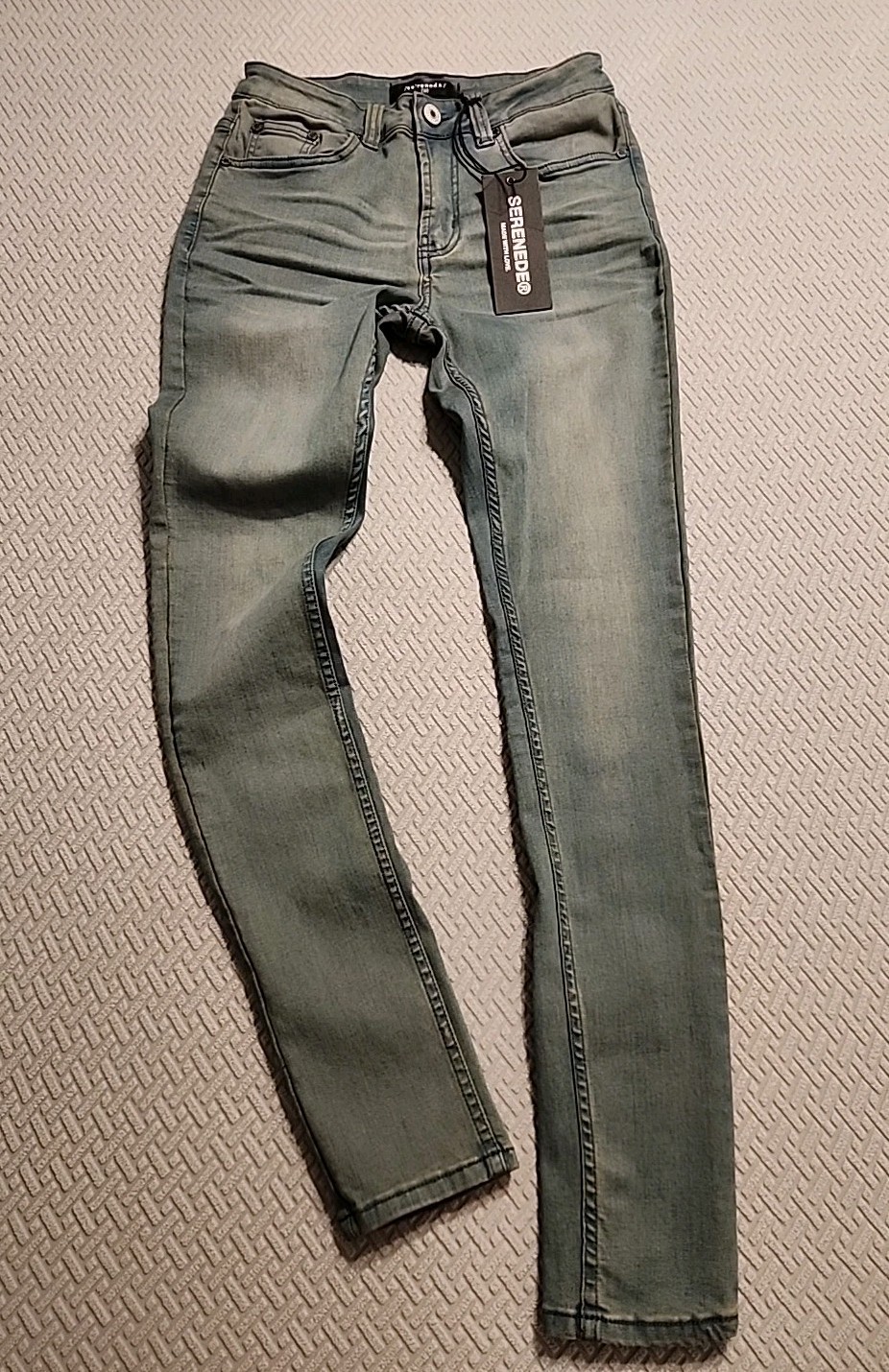 NEW Serenede Men’s “Aged Blue ” jeans size 30×32 NWT streetware slim jeans