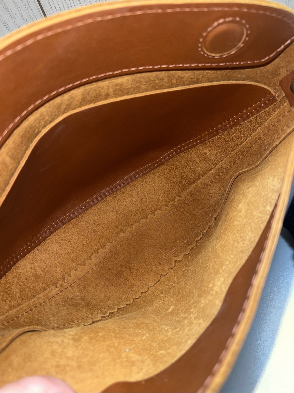 Portland Smooth Leather Brown Large Koala Sling Crossbody Bag Magnetic
