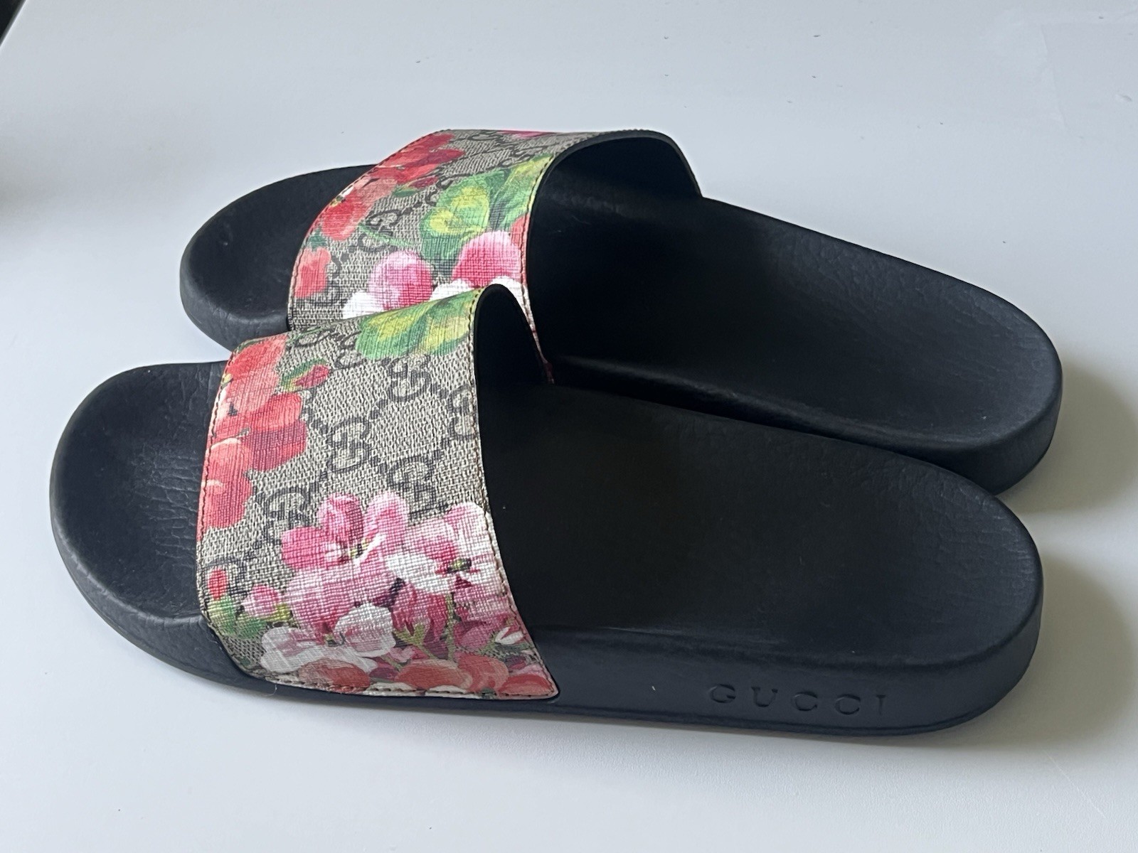 Gucci GG Supreme Blooms Slides Floral Slide Sandals Size 7.5 w/ Box Authentic