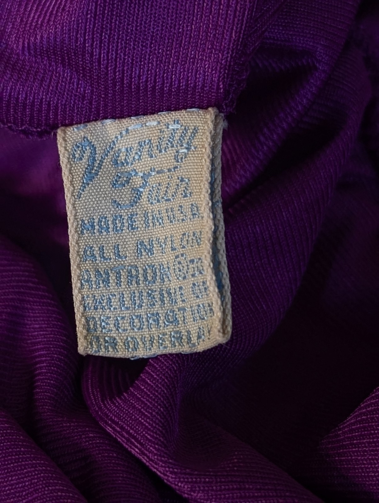 VTG Vanity Fair Silky Nylon Nightgown Braided Tie Back 34 Goddess Purple (203)