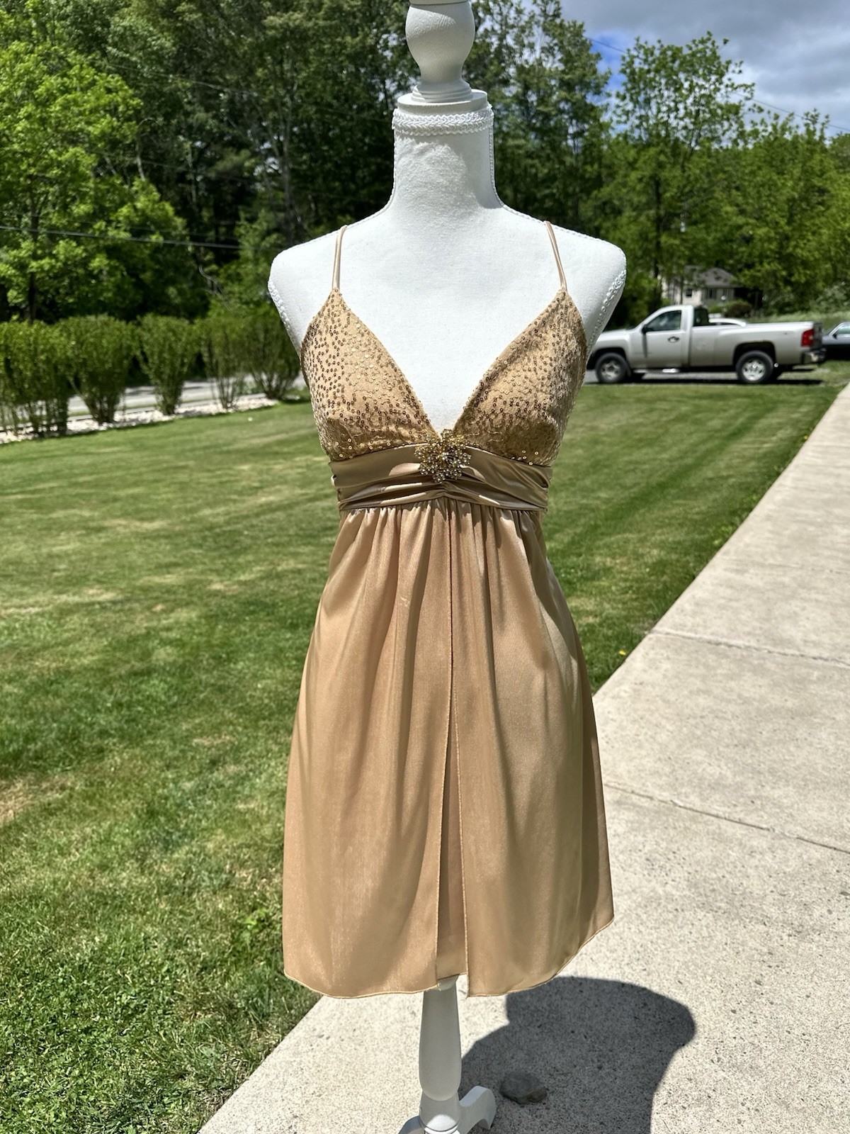 Taboo Gold Sequin Beaded V-Neck Spaghetti Strap Knee Length Dress S