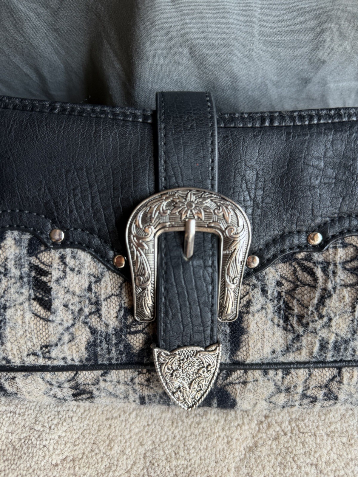VINTAGE Embroider Shoulder Bag Western Buckle Studded