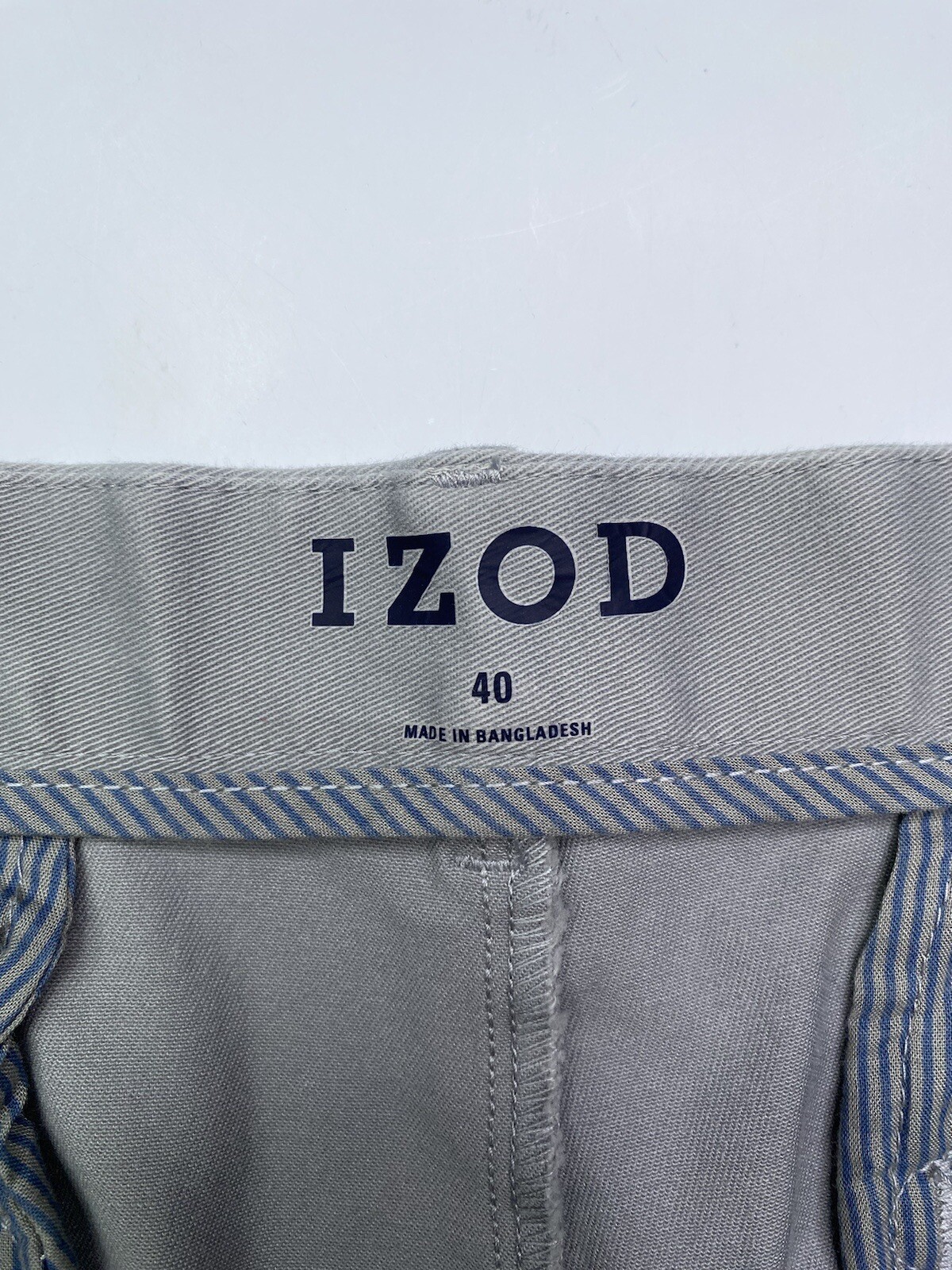 Izod Men’s Size 40 Gray Flat Front Chino Shorts Golf Athleisure Cotton