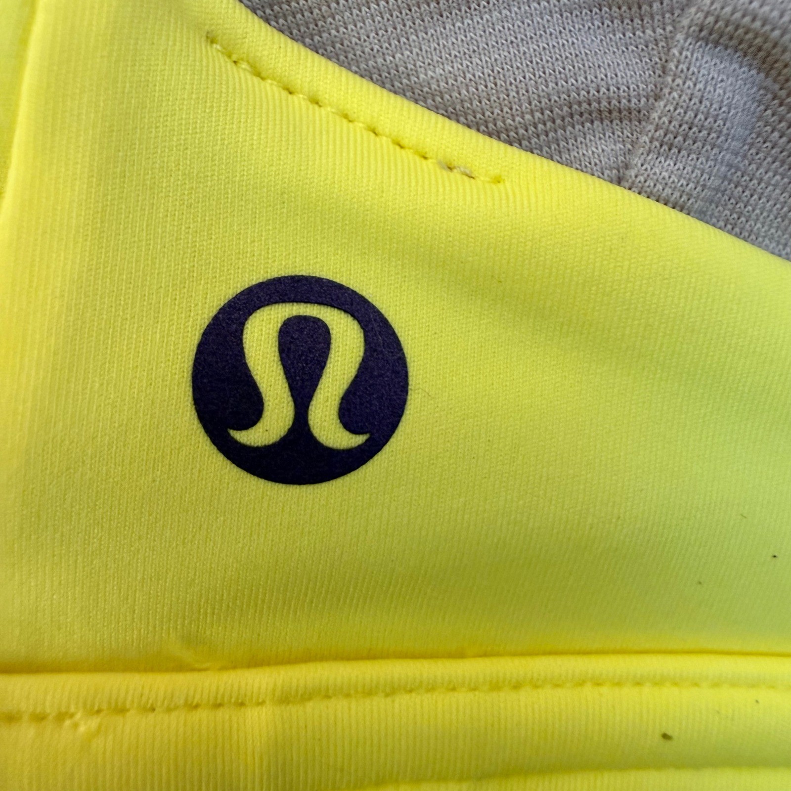 Lululemon License to Train Triangle Bra A/B Electric Yellow BEAY Size 4 LW2EGJS