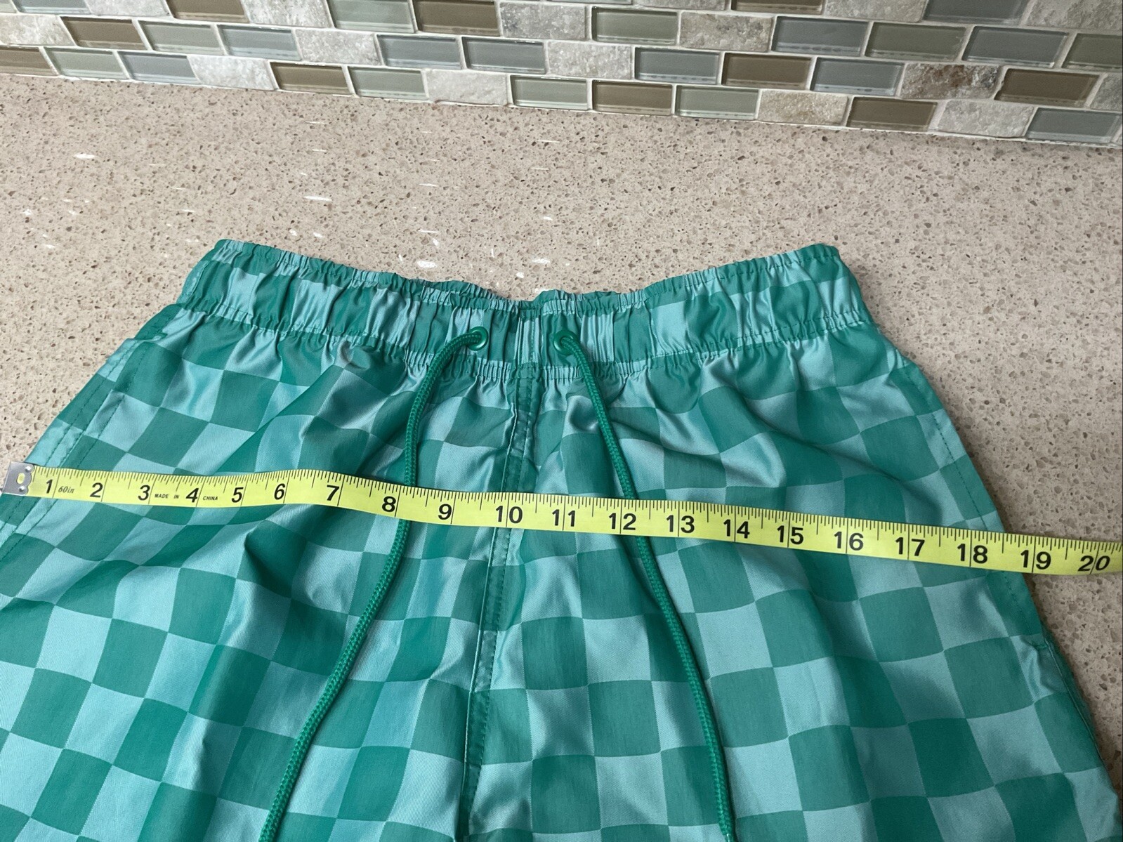 Nike Shorts Checkered Club Flow Casual Athletic Sz Small Green FN3098-365 New