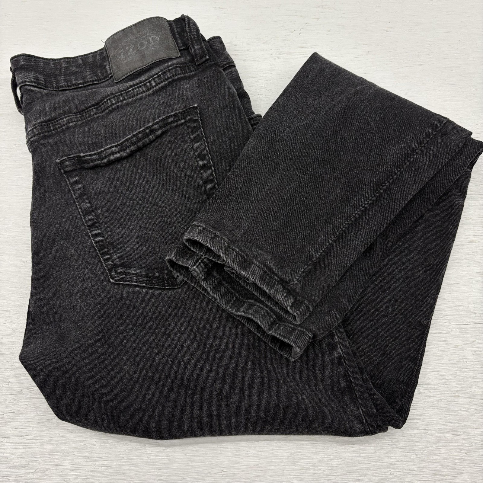 IZOD Slim Fit Jeans Mens 34 X 32 Black Charcoal Wash Stretch Denim Tapered Leg