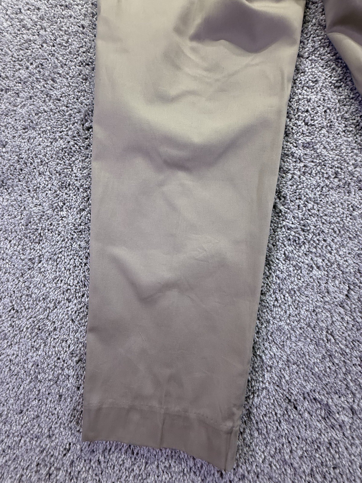 NEW Goodfellow & Co. Men’s Slim Trousers Tapered Leg Khaki Size 36 x 32