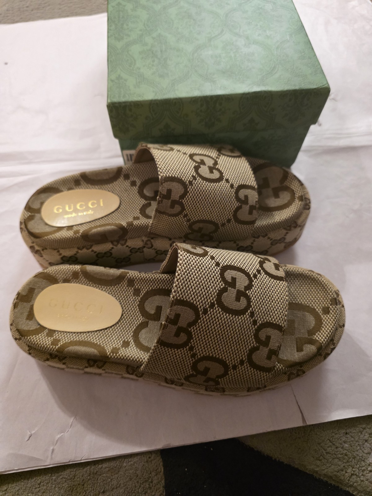 Gucci Platform Slippers Size 40 US 9.5 Women In Box Mint!!