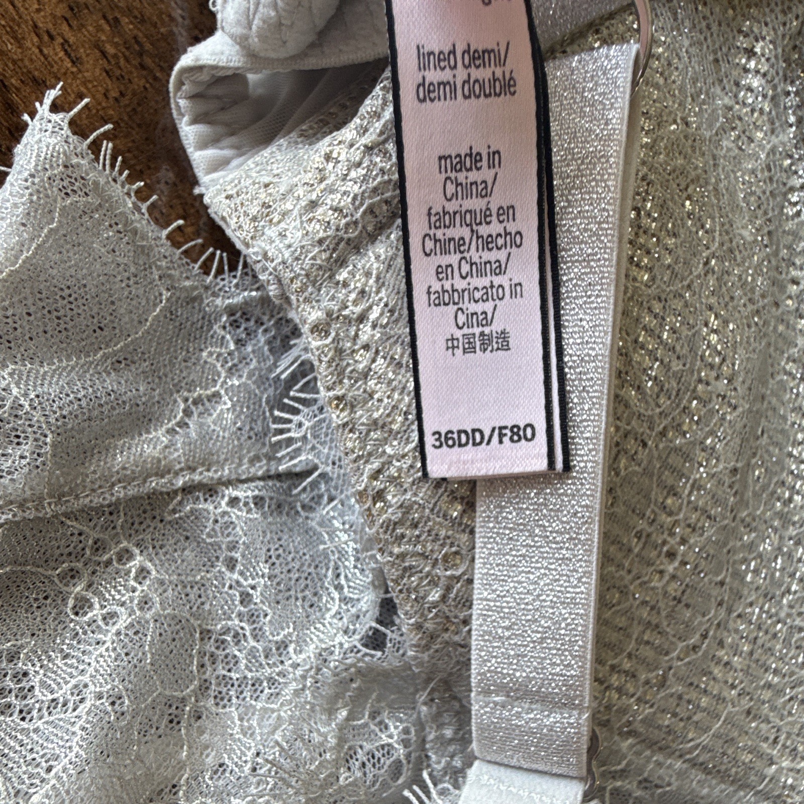 Victoria’s Secret Dream Angels 36DD Ivory Lace Lined Demi Underwire Bra
