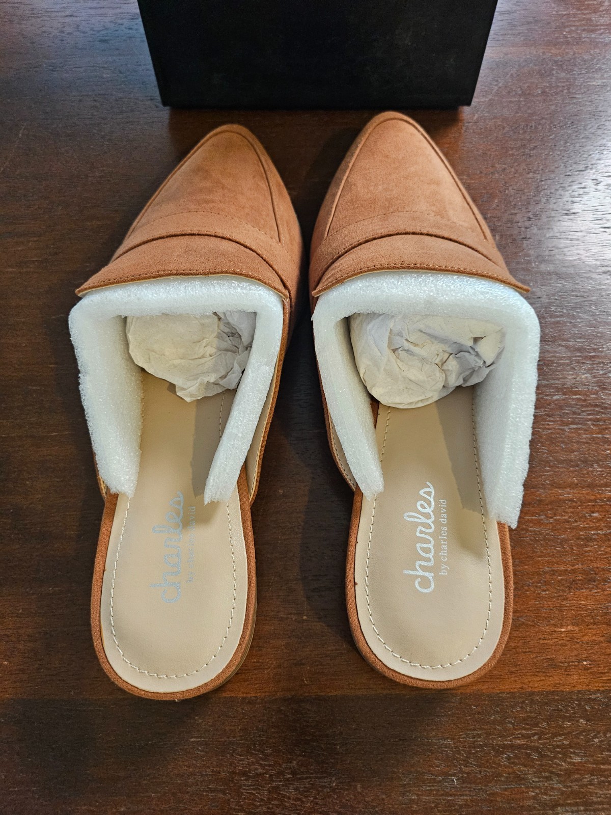 Charles by Charles David Elijah Flat Brown Mule slide Size 8 M New in Box $130