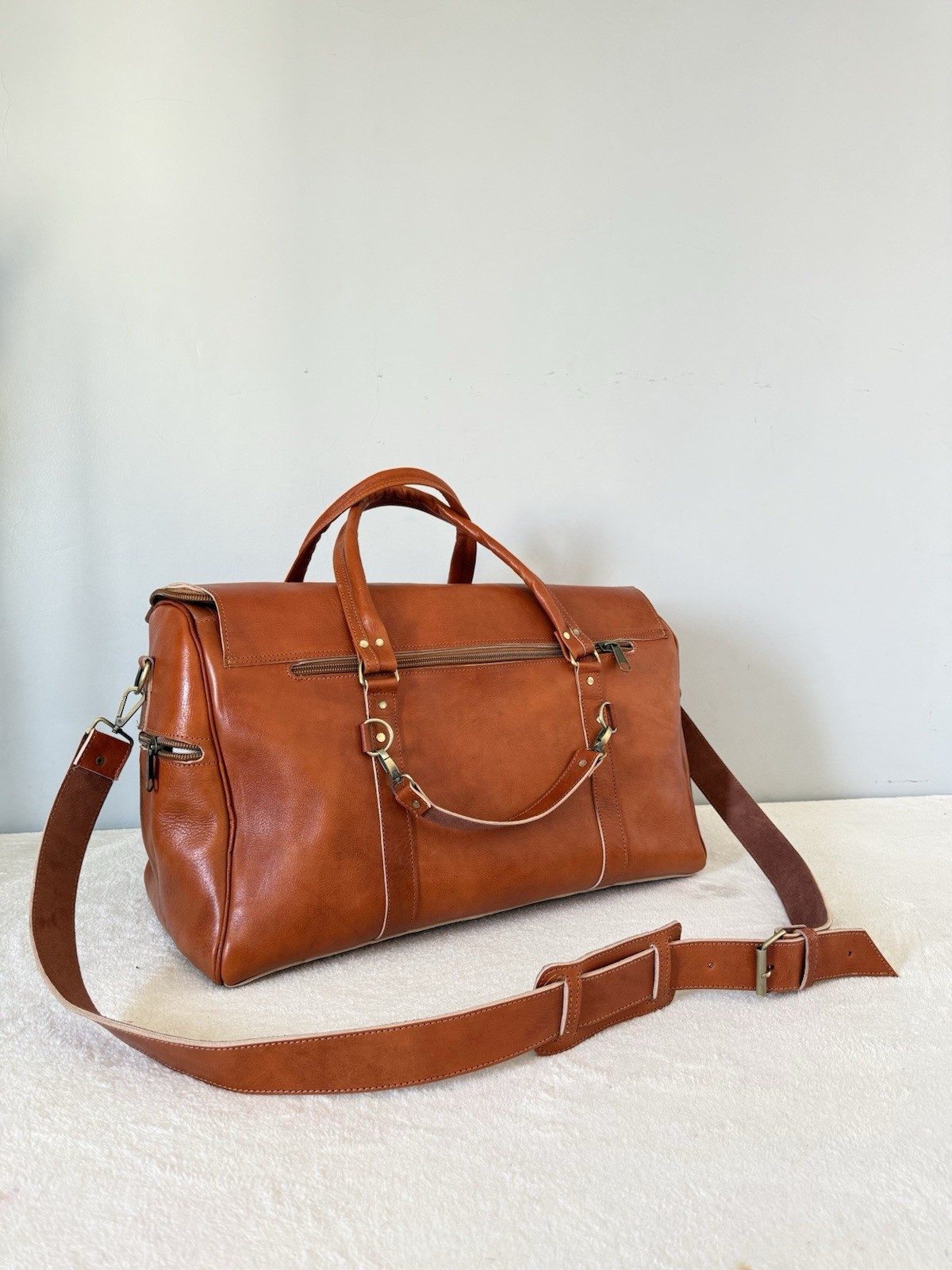 Genuine Leather Travel Bag – Cognac Caramel Brown | 55 × 35 × 25 cm – handmade