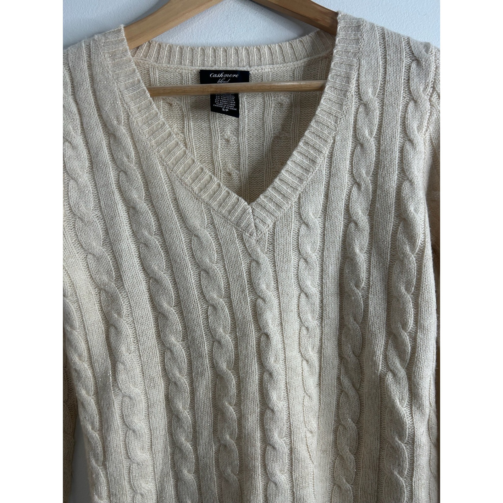 Lord & Taylor Cashmere Blend Cable Knit V Neck Sweater Cream Sm Petite Metallic
