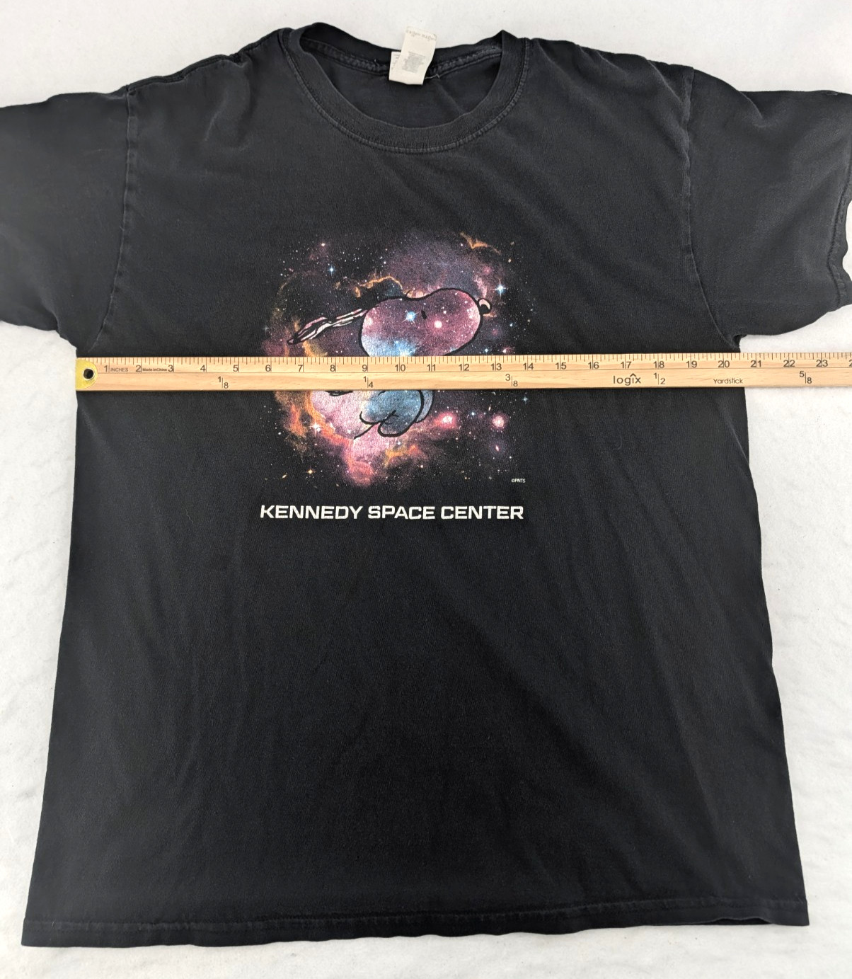 GILDAN Y2K T Shirt Size L Kennedy Space Center w/Snoopy Heavy Cotton