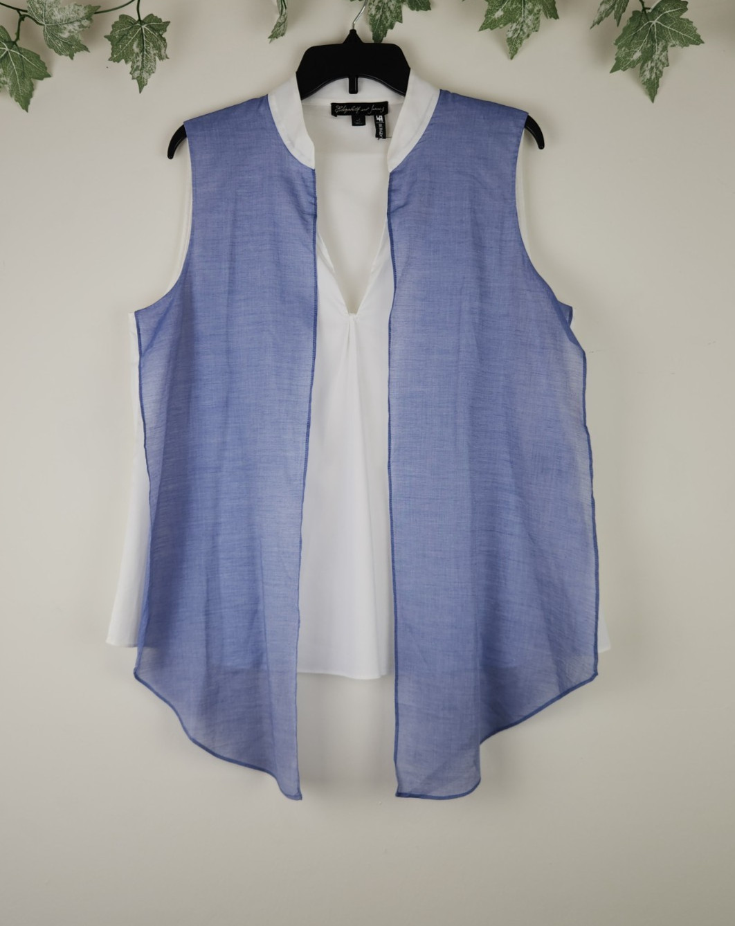 Elizabeth and James 5F Bergdorf Goodman Size L White Blue Sleeveless Top Blouse