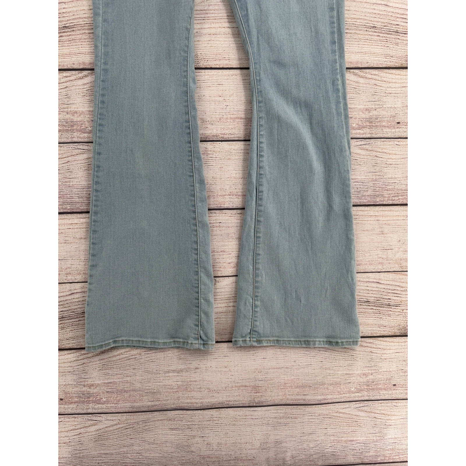Levi’s 726 Flare Stretch Jeans Womens 28 Blue Light Wash Denim
