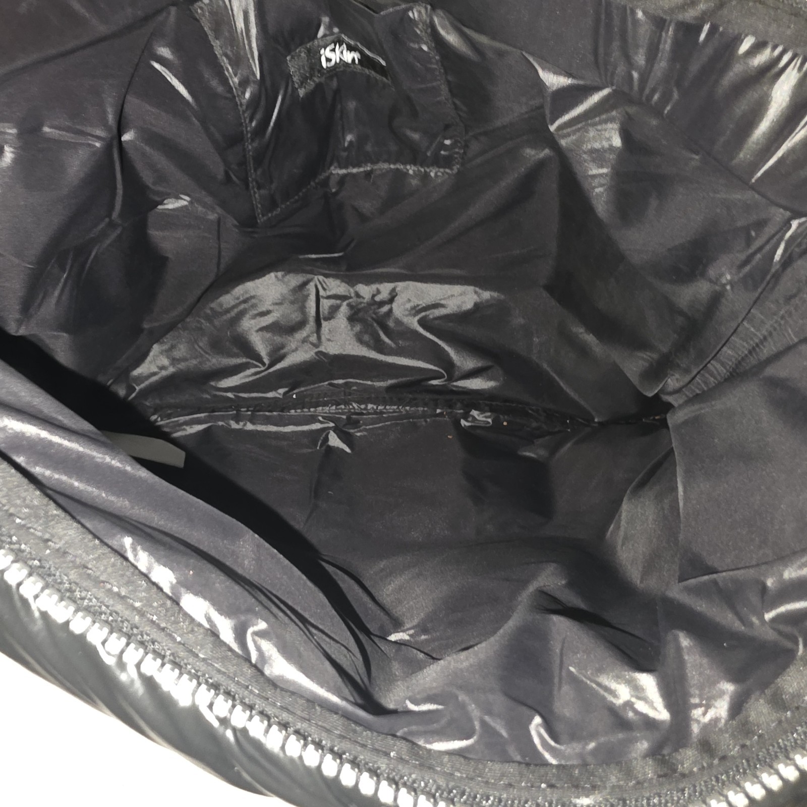 iSkin Black Quilted Shoulder Bag Tote Zip Closure Adjustable Strap Solid
