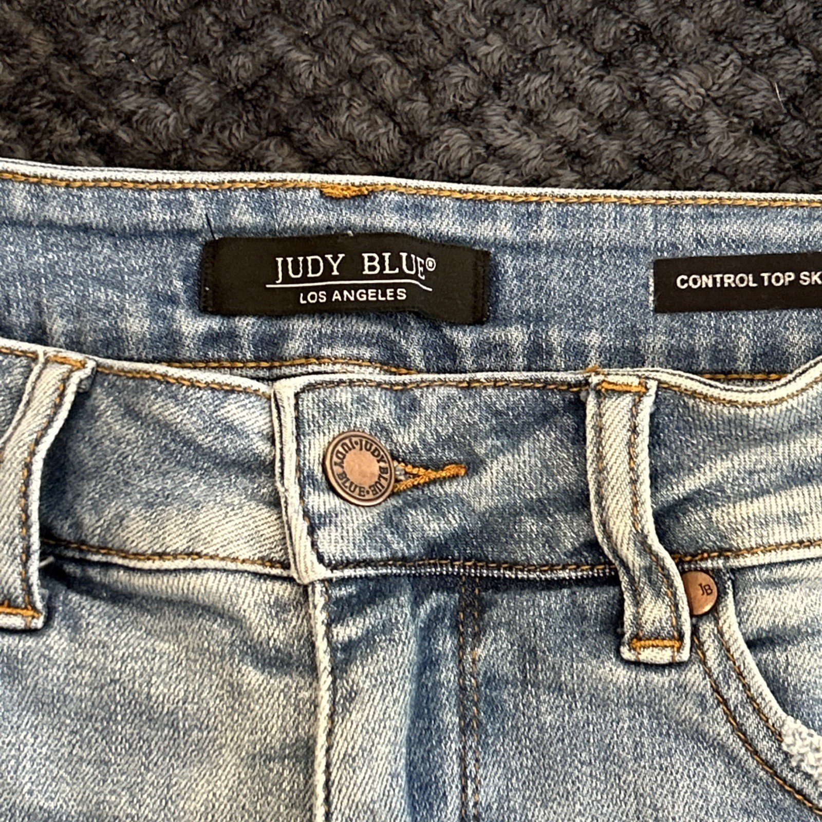 Judy Blue Jeans Control Top Skinny Distressed Jeans Pockets Size 18W Reg Womens