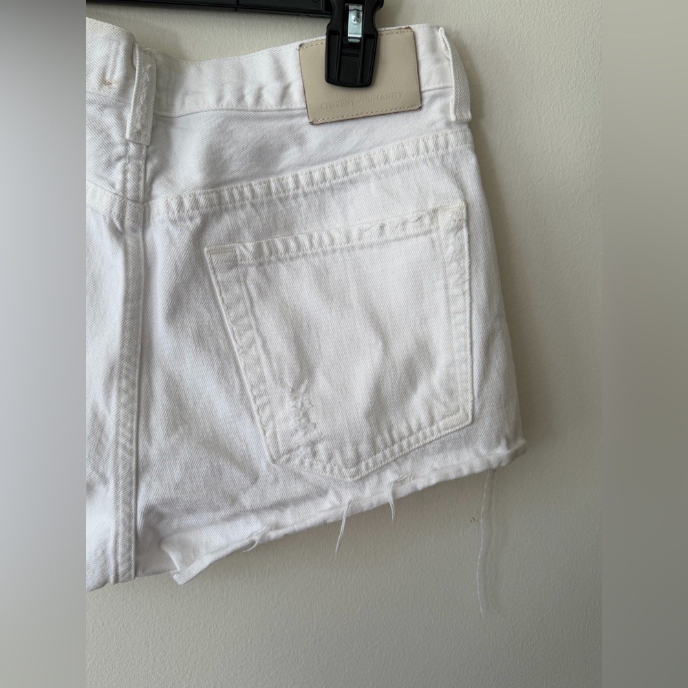🤍 CITIZENS OF HUMANITY “Annabelle” Cutoff White Denim Shorts – Size 27 🤍