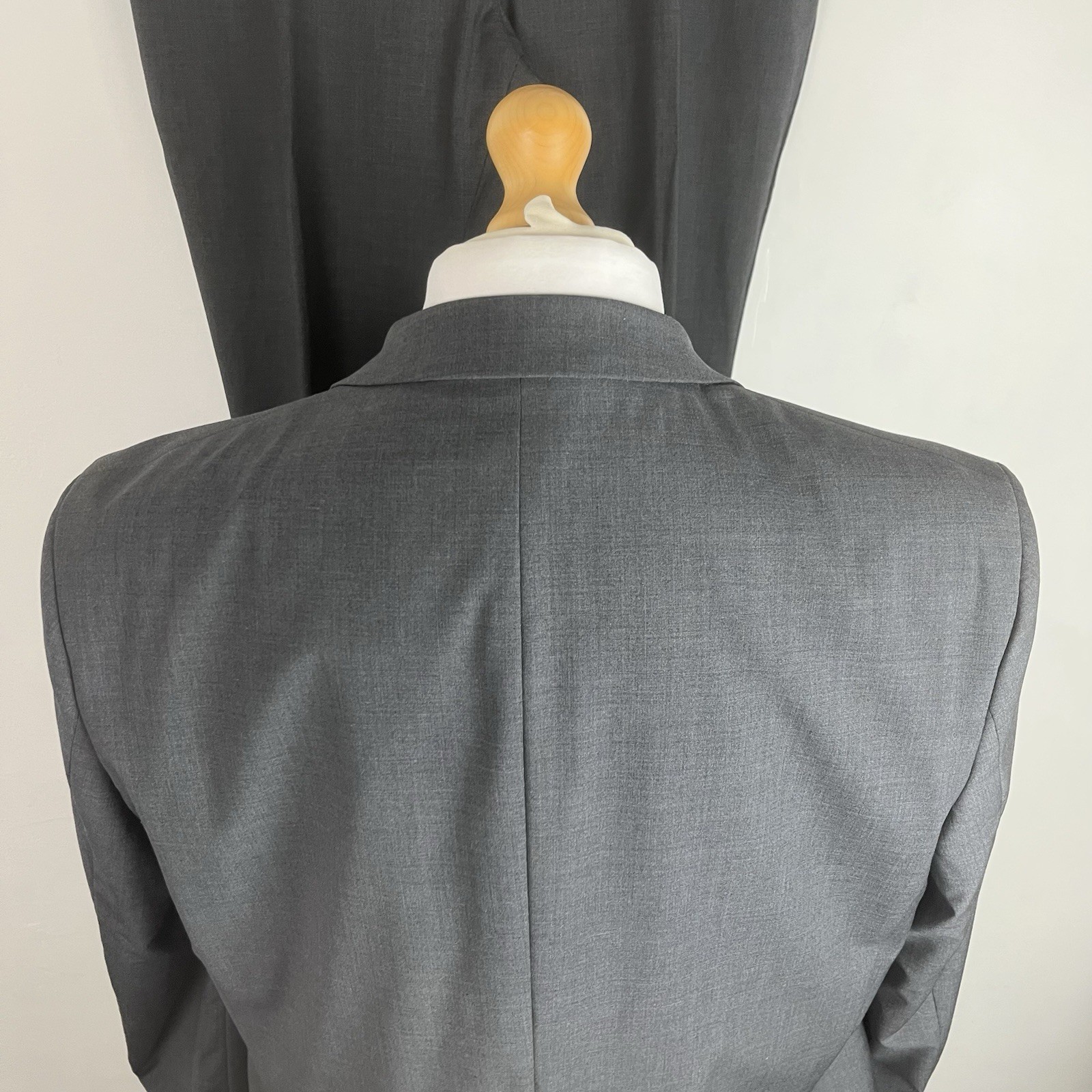 Ted Baker 3 Piece Suit Men’s Dark Grey 50S Jacket 44W 29L Trousers Slim Fit