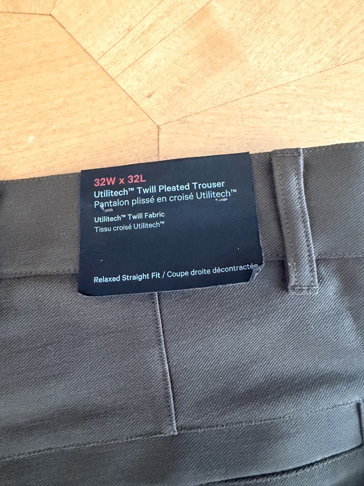 Lululemon Utilitech Twill Relaxed Pleated Trouser Black Mens Size 32 Pants NEW