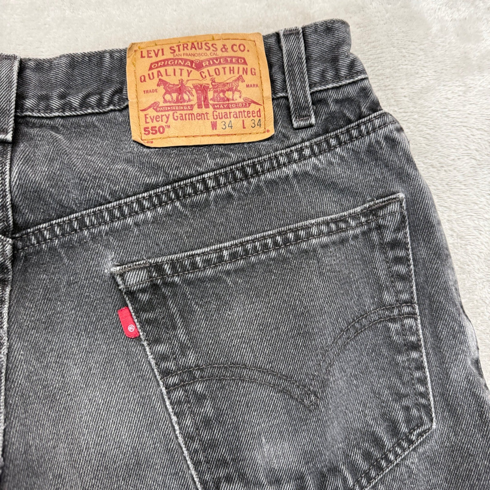 Vintage Levi’s 550 Jeans Mens 34×34 Black Relaxed Fit Tapered Leg 90s Streetwear