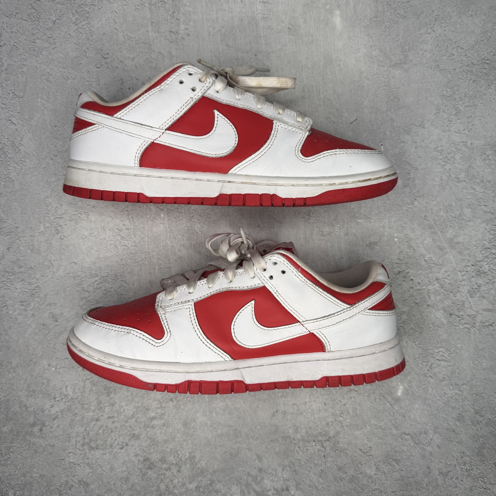 Nike Dunk Low Championship Red *pre-owned* SIZE 8 8M/9.5W