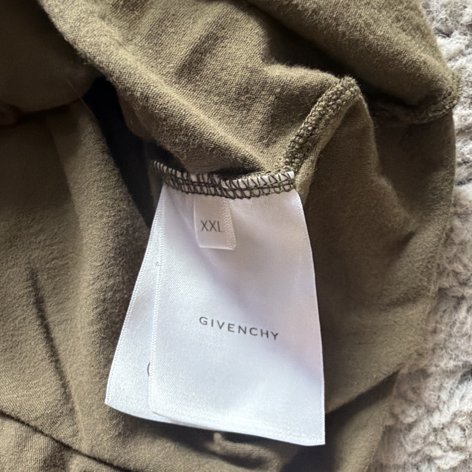 Givenchy Men’s Green XXL Crew Neck Short Sleeve Distressed Logo T-Shirt