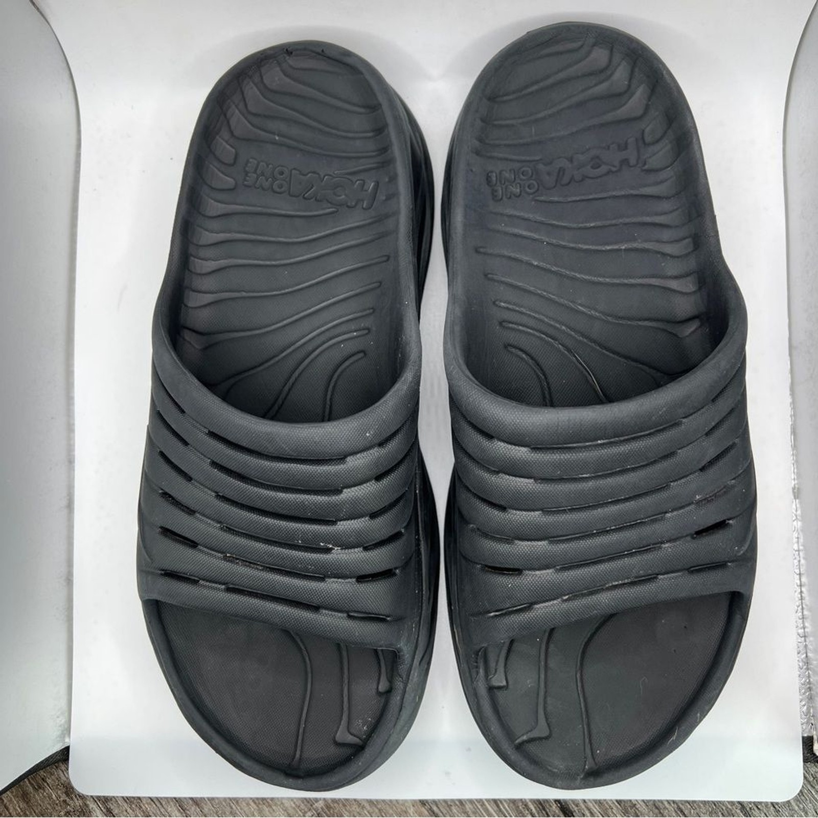 Unisex Hoka One One Slides Size W-9 M-7