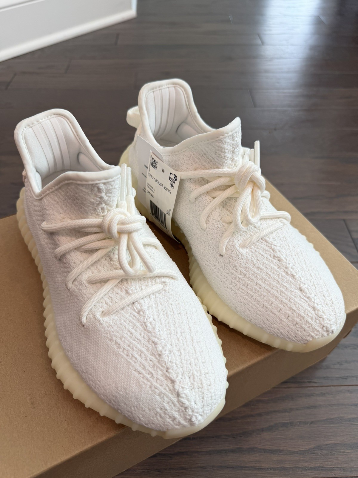 adidas Yeezy Boost 350 V2 Cream Triple White US 5.5 New with tag CP9366