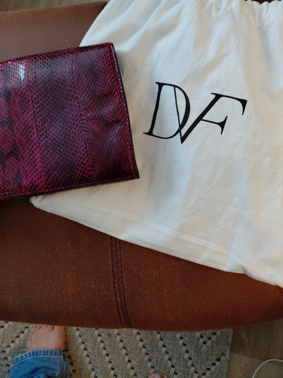 DVF Diane Von Furstenberg Red Embossed Leather Clutch Envelope Style 10×6” READ