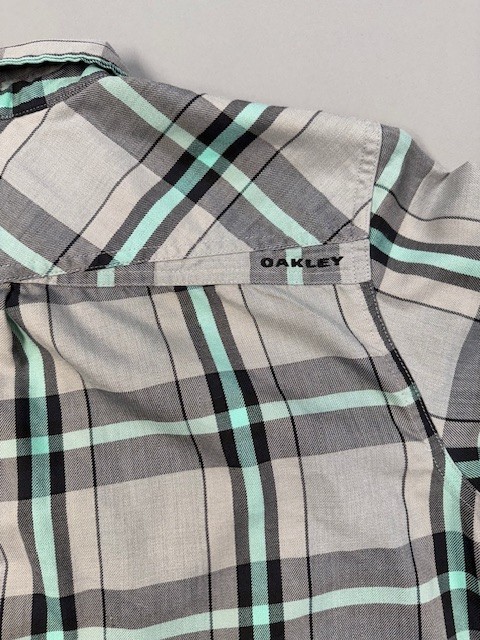 Oakley Shirt Mens Medium Gray Mint Green Plaid Thermogauge Long Sleeve Button-Up