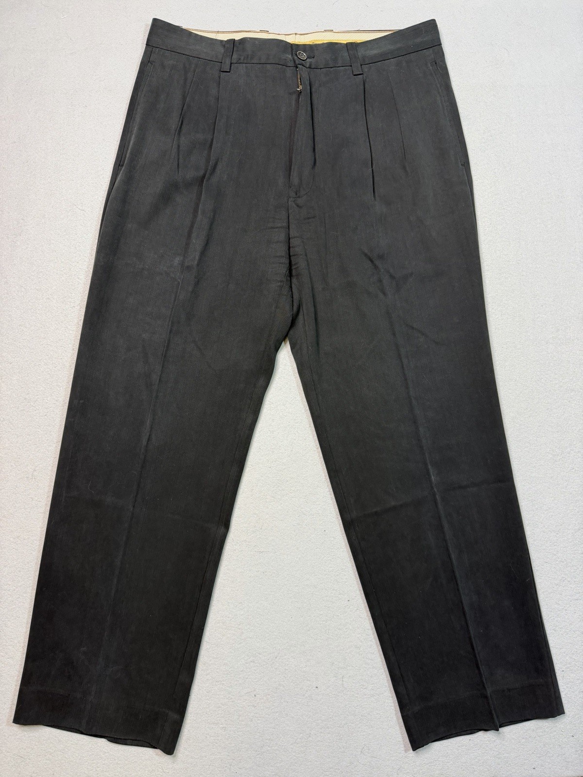 Tommy Bahama Pants Mens 33×30 Dark Gray Chino Straight Leg Silk Pleated Bamboo