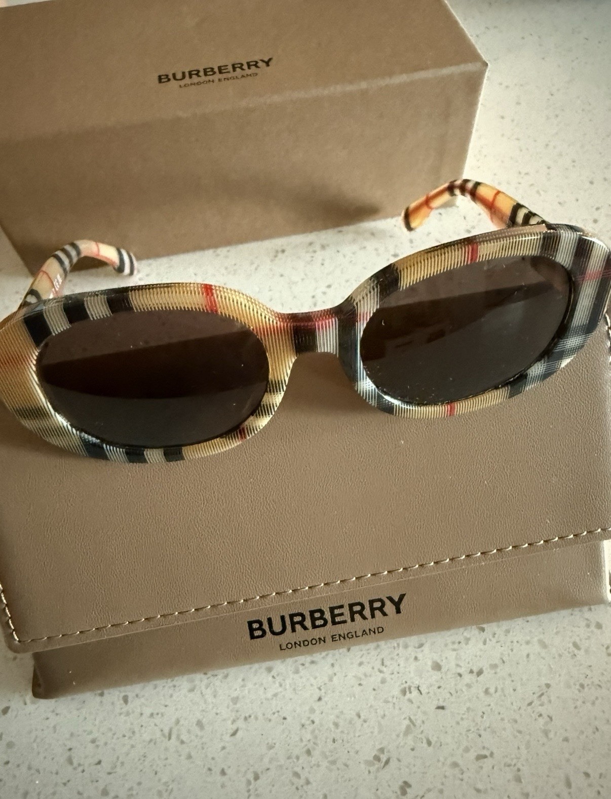 Authentic Burberry Oval Plaid Sunglasses Brown 125mm JB4339 Kids 7-10y NEW