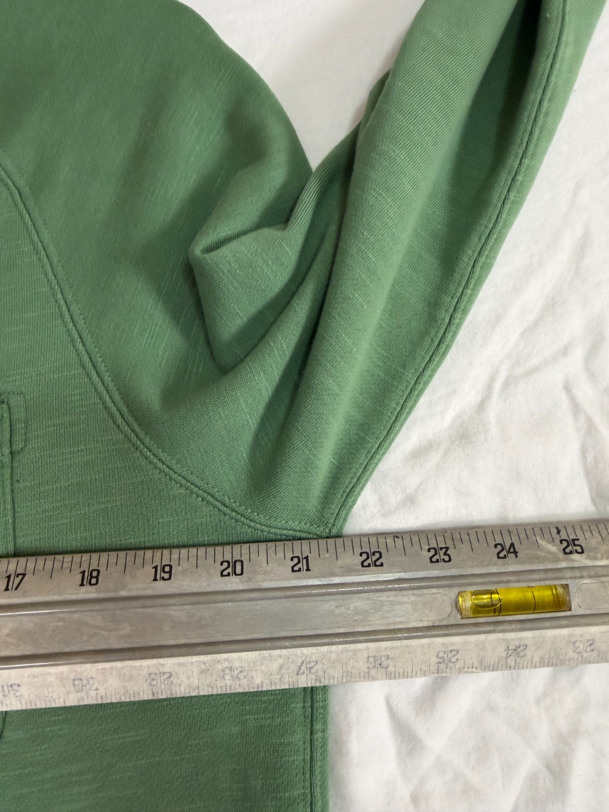 L.L.Bean Men’s M Green Slub Crewneck Sweatshirt Chest Pocket Raglan