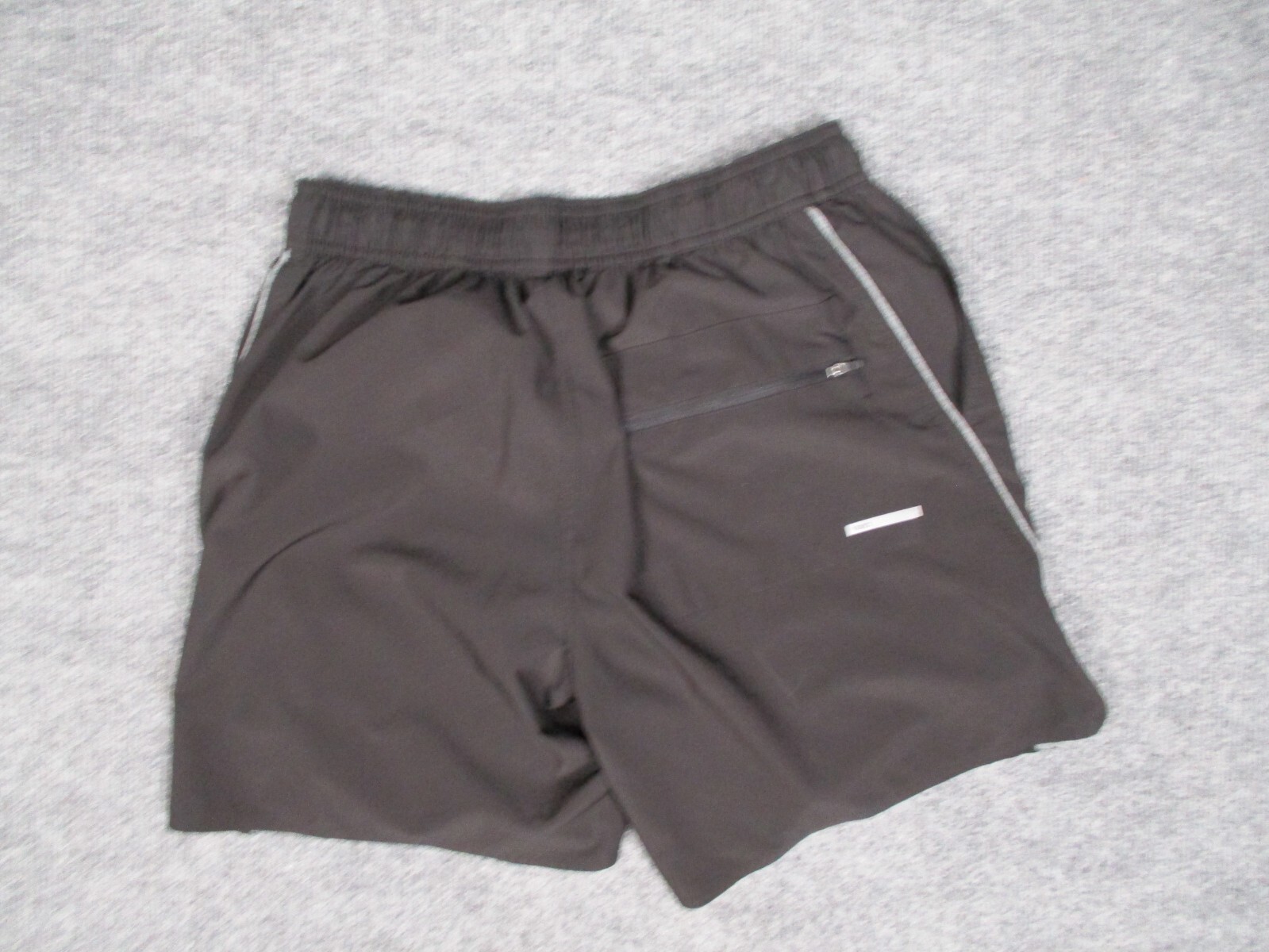 Vuori Shorts Mens Small Black Lined Trail Hiking Outdoor Gym Atheltic