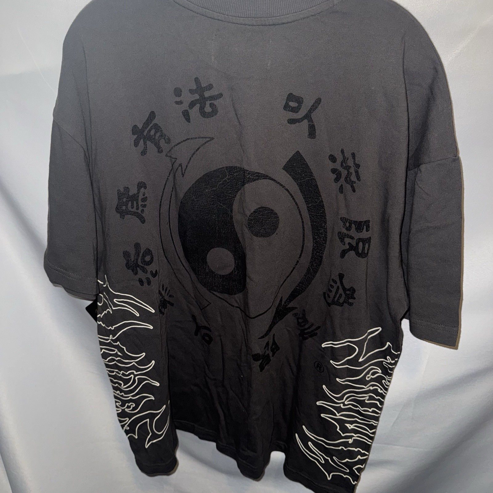 Darc Sport x Bruce Lee Premium Wolf Gray graphic shirt NWT Large Limited Ed