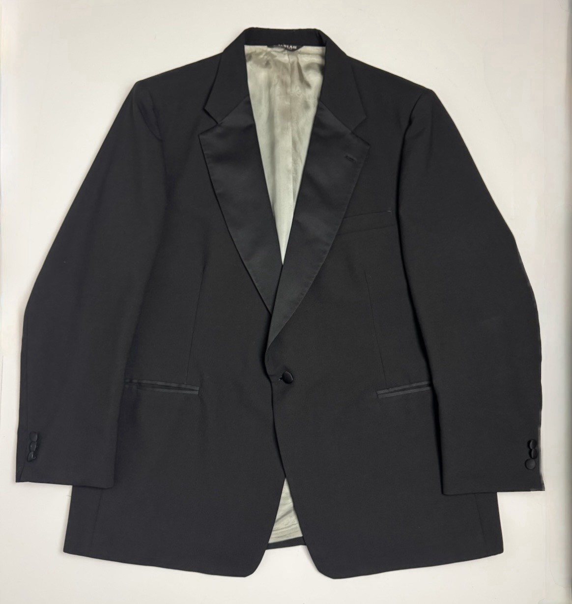 VTG Bill Blass Tuxedo Jacket Mens 48R Black Satin Peak Lapel Formal Blazer USA