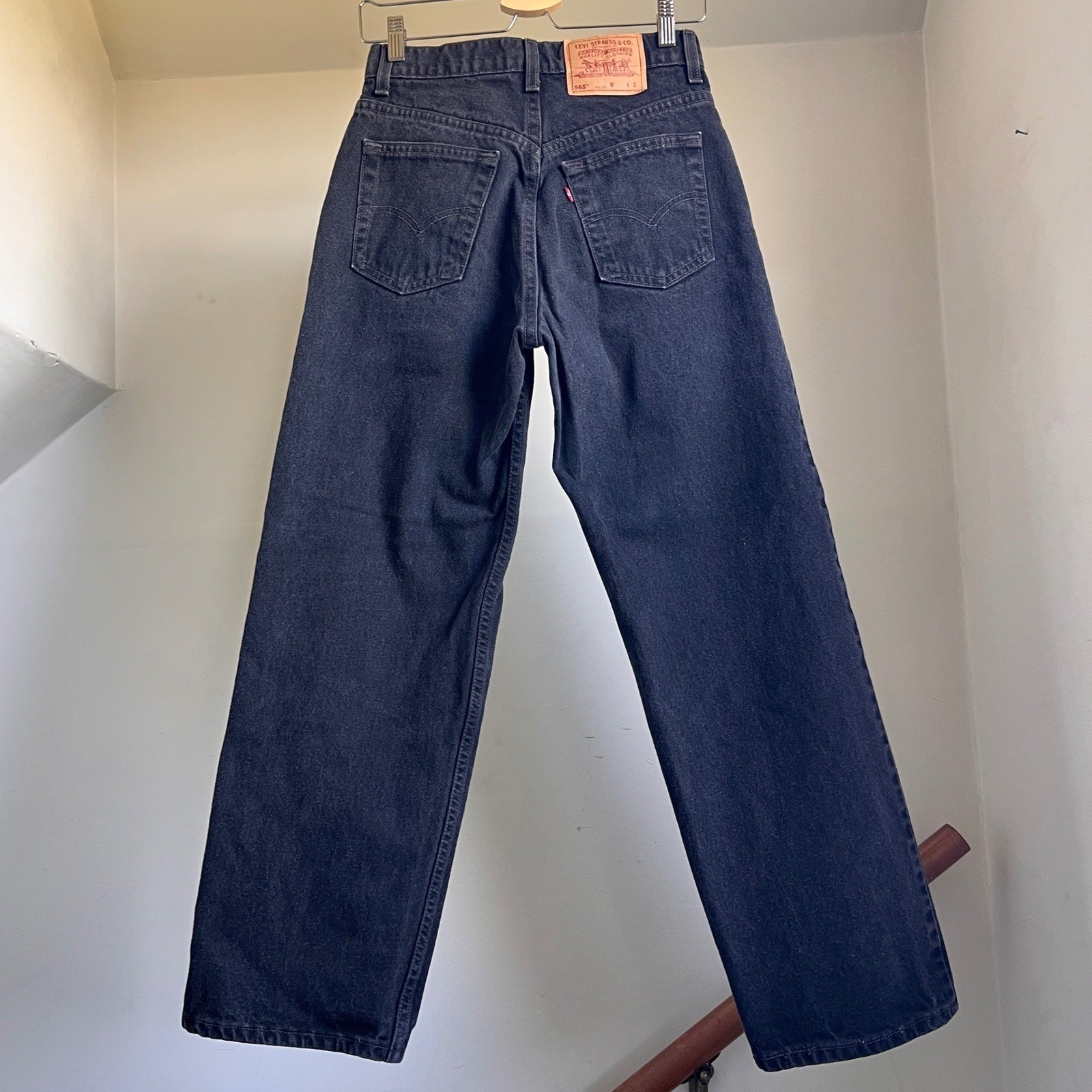 Vintage Levi’s 565 Wide Leg Jeans Size 28 Black High Rise Baggy Made In USA 90s