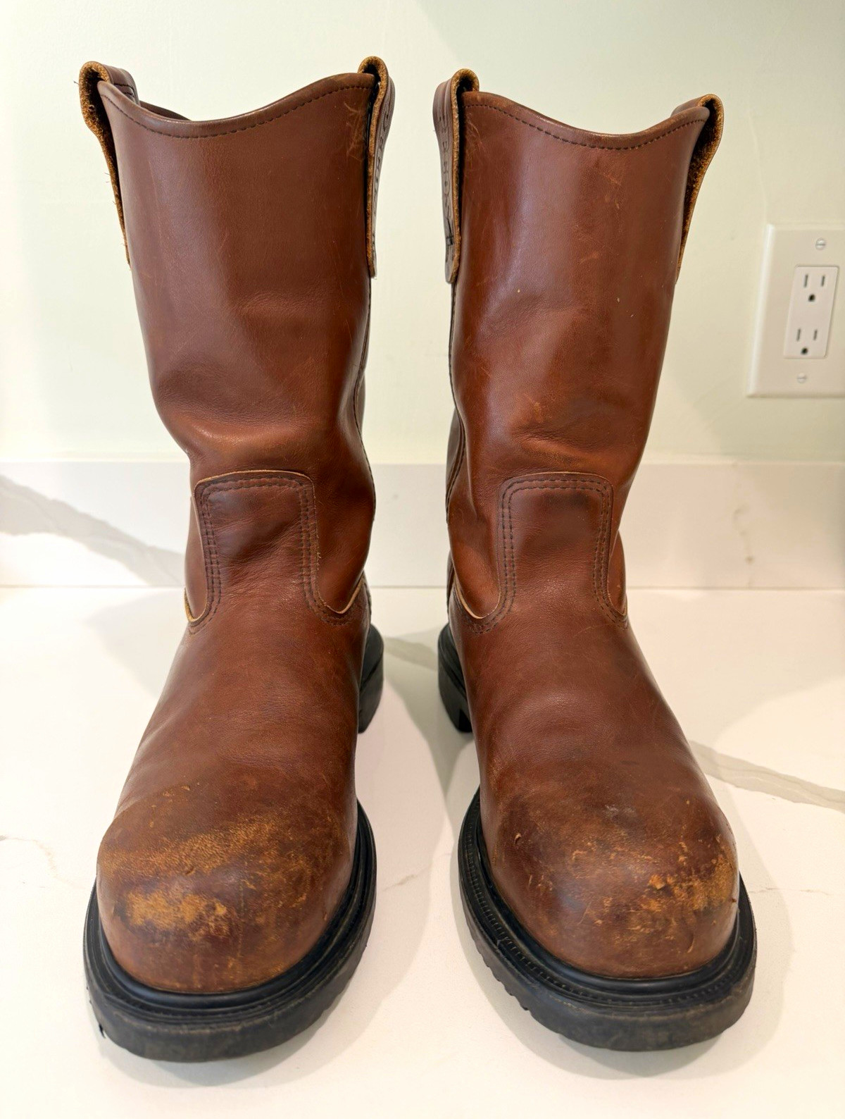 Red Wing Shoes Men’s Brown Leather Wellington Pull-On Oil Resistant Boots 8.5