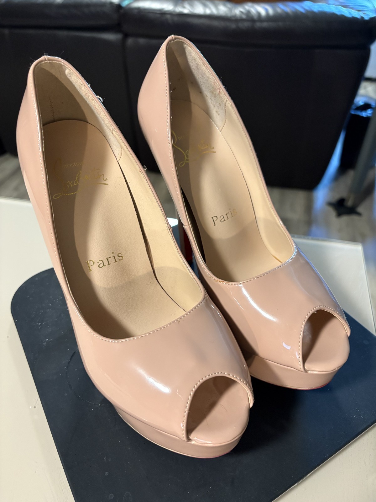 Christian Louboutin Sz 39 New Very Prive Heels Red Bottom Nude Patent Leather