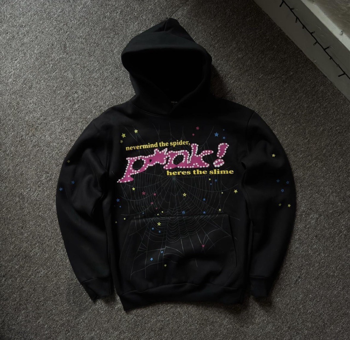 Black Graphic Print Pullover Hoodie for Men ‘Nevermind the Spider Prak!’ Hooded